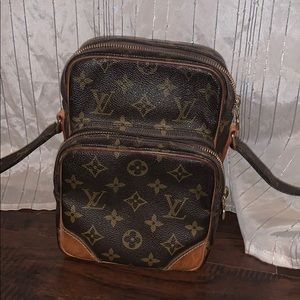 Louis Vuitton Monogram Canvas Leather Cross Body
